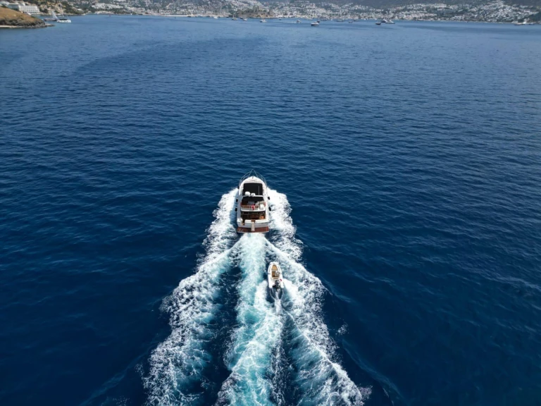 Wynajem łodzi Bodrum tanio Squadron 50