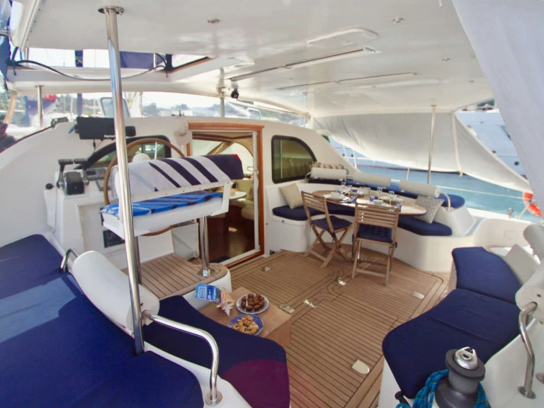 Wynajem Luksusowy jacht w Karaiby - PRIVILEGE ALLIAURA MARINE GROUP ISOLABLUE