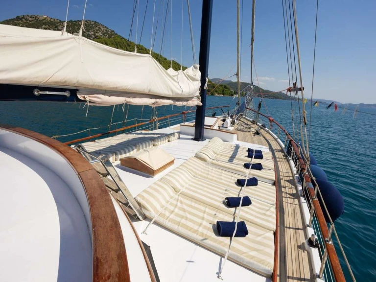 Luksusowy jacht do wynajmu w Trogir w najlepszej cenie