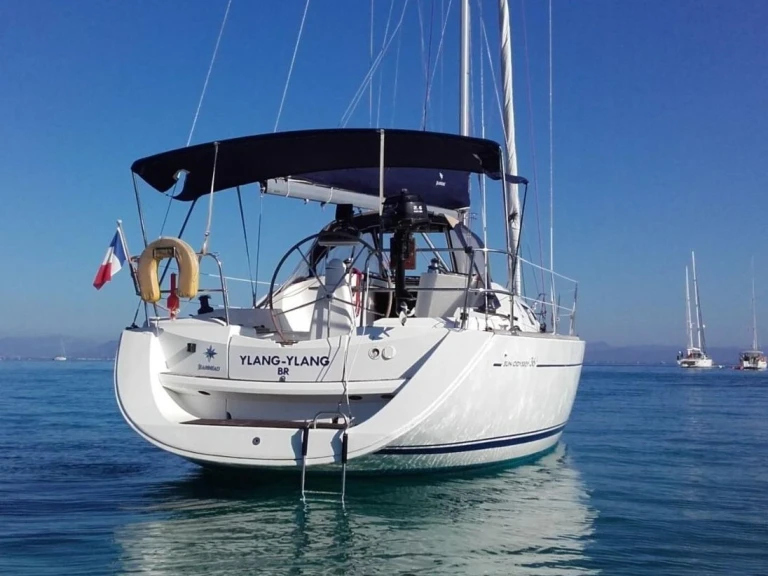 Wynajmij Jeanneau Sun Odyssey 36i w Saint-Mandrier-sur-Mer