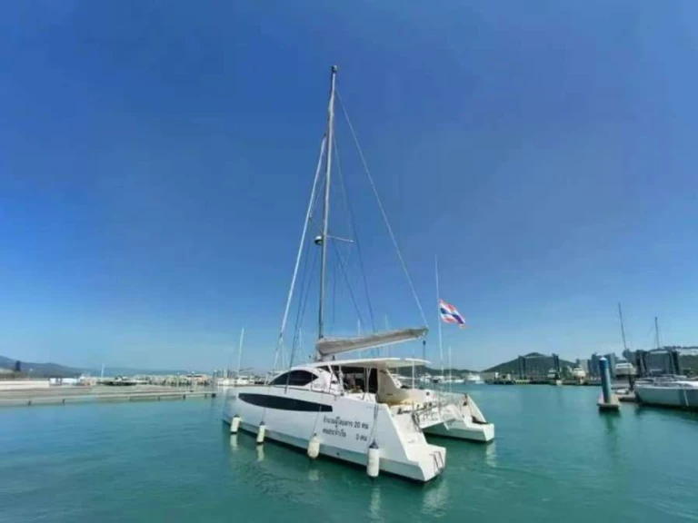 Wynajem Katamaran w Mai Khao - Comar Comet 37