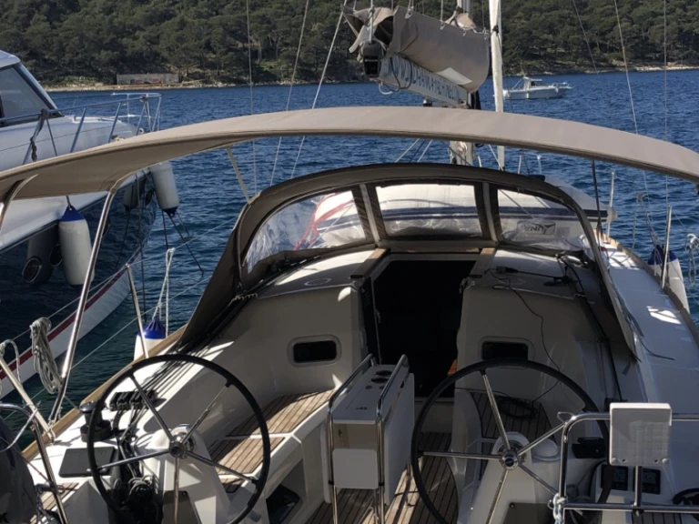 Wynajmij Jeanneau Sun Odyssey 349 w Punat