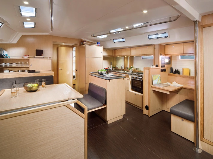 Wynajmij Bavaria Cruiser 55 w Alimos