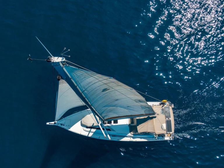 Wynajmij Bénéteau Oceanis 46.1 w Olbia