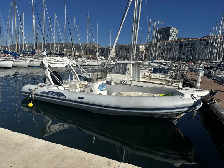 Wynajem łodzi Toulon tanio Tempest 750 Top