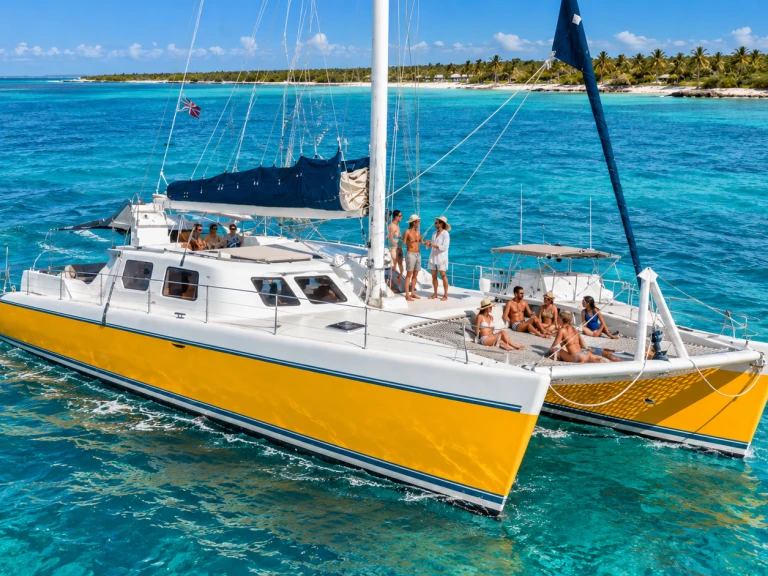 Wynajem Katamaran w Riviera Maya - Custom Made custom