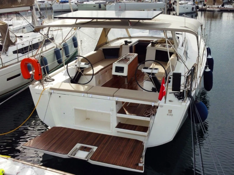 Wynajem łodzi Dufour Dufour 430 w Marmaris na SamBoat 