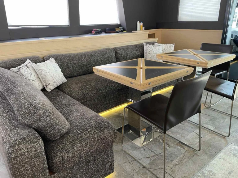 Lagoon Lagoon 630 Motor Yacht między profesjonalistami a osobami prywatnymi w Nydri