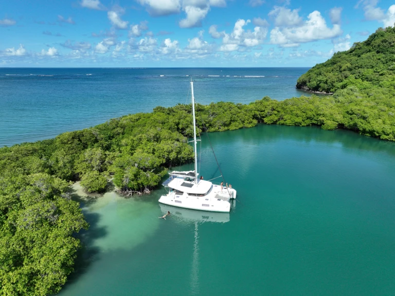 Wynajem Katamaran w Le Marin - Lagoon Lagoon 42