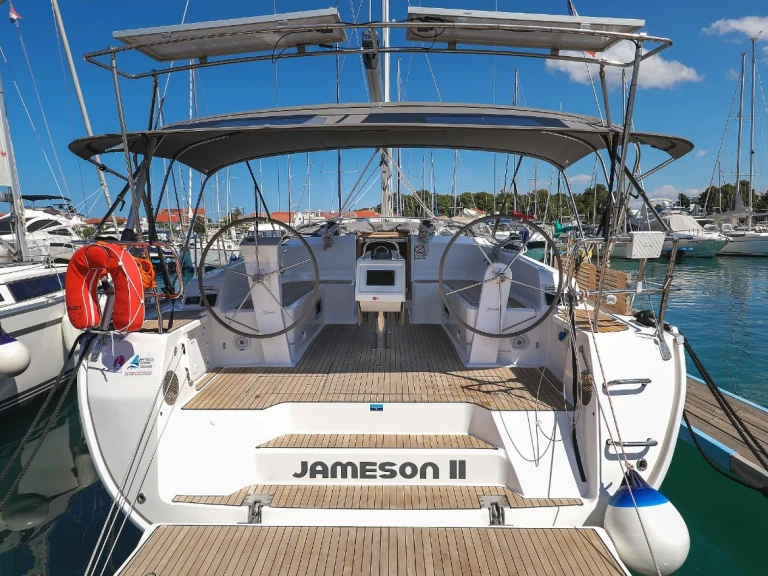 Wynajmij Bavaria Cruiser 46 w Zadar