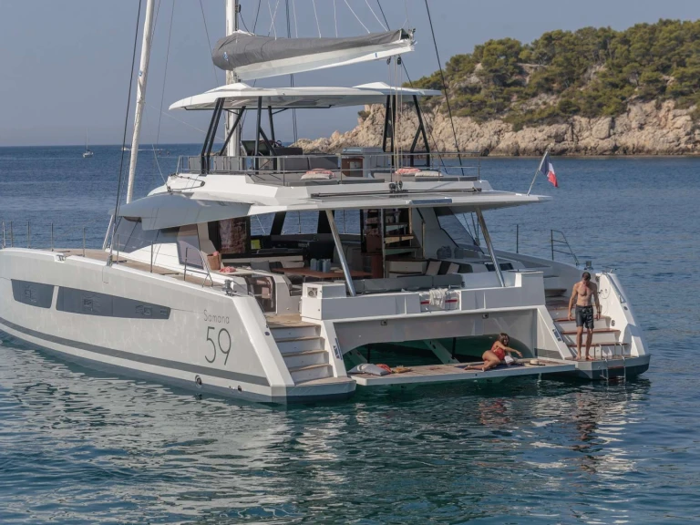 Wynajmij Luksusowy jacht z lub bez skippera Fountaine Pajot w Road Town