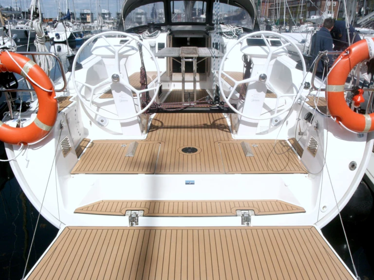 Wynajmij Bavaria Cruiser 41S w Heiligenhafen