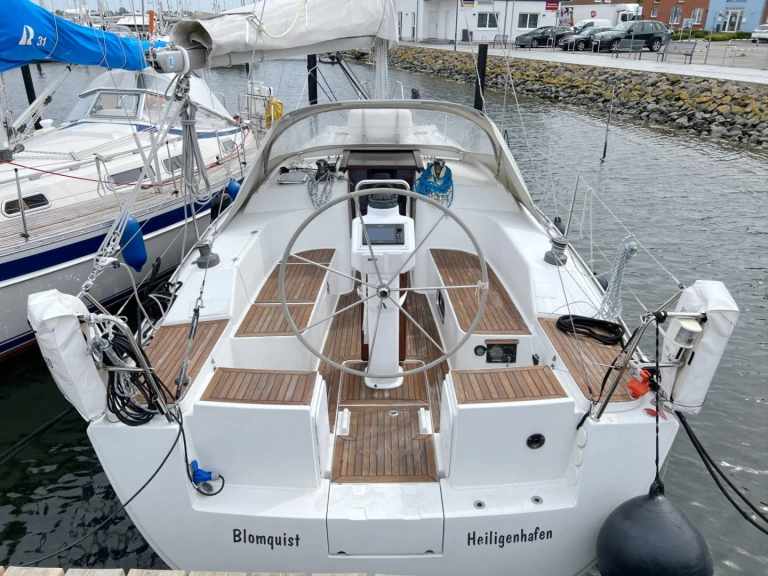 Wynajmij Żaglowiec z lub bez skippera Hanse w Heiligenhafen