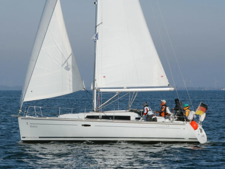 Bénéteau Oceanis 34 między profesjonalistami a osobami prywatnymi w Flensburg
