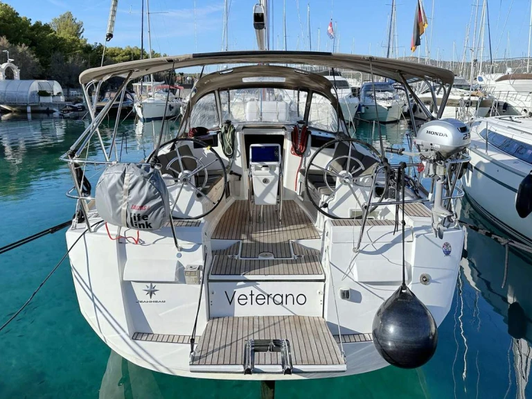 Wynajmij Jeanneau Sun Odyssey 409 w Barth