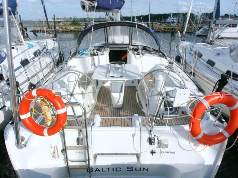 Wynajem Żaglowiec w Flensburg - Jeanneau Sun Odyssey 43