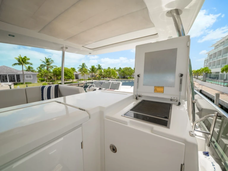 Wynajem Luksusowy jacht Prestige Yachts z patentem 