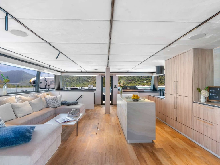 Wynajmij Luksusowy jacht z lub bez skippera Moon Yacht w Road Town