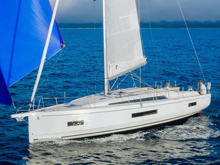 Wynajmij Bénéteau Oceanis 40.1 w Nea Peramos