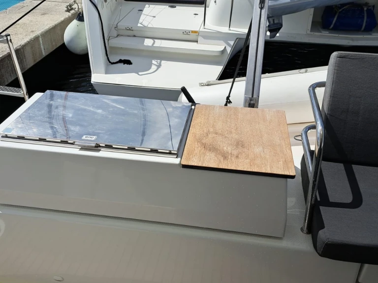 Wynajmij Fountaine Pajot Astréa 42 (6 cab.) w Bormes-les-Mimosas