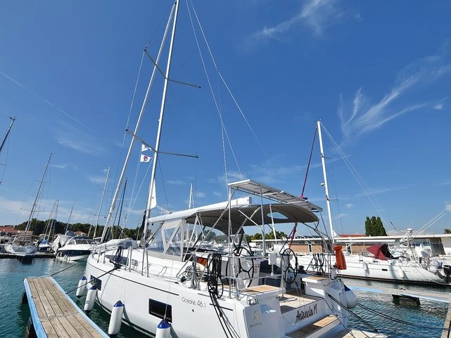 Bénéteau Oceanis 46.1 między profesjonalistami a osobami prywatnymi w Zadar