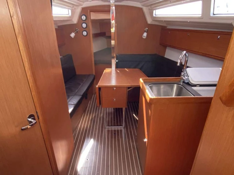 Bavaria Cruiser 34 między profesjonalistami a osobami prywatnymi w Flensburg