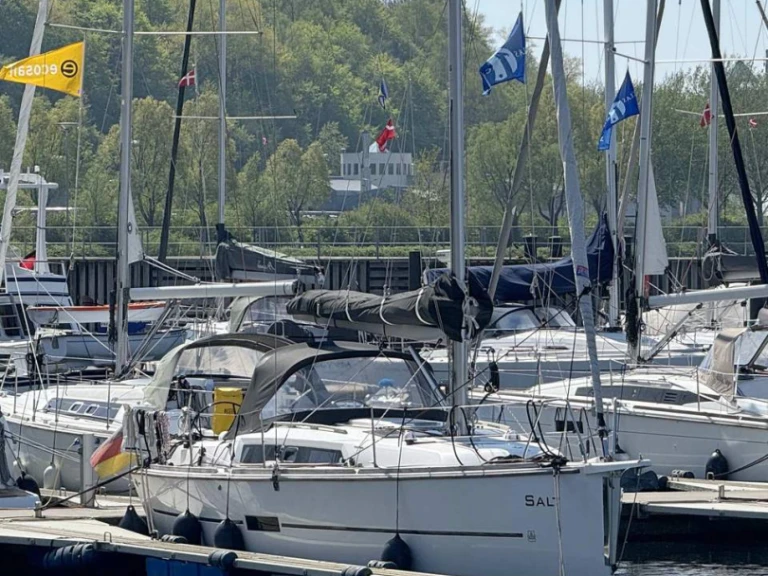 Żaglowiec do wynajmu w Flensburg w najlepszej cenie