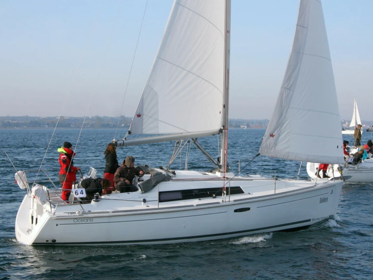 Bénéteau Oceanis 31 między profesjonalistami a osobami prywatnymi w Heiligenhafen