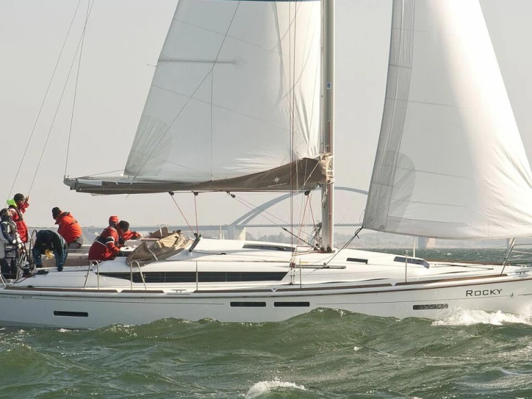 Wynajmij Jeanneau Sun Odyssey 409 w Flensburg
