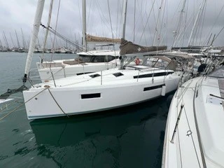 Wynajem łodzi Palma de Mallorca tanio Sun Odyssey 410