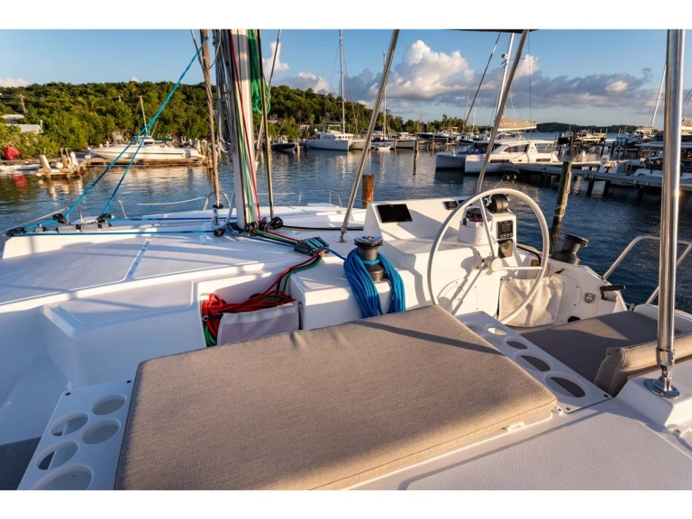 Wynajmij Katamaran z lub bez skippera Bali w Saint George's