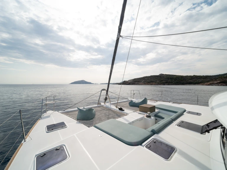 Wynajmij Lagoon Lagoon 560 w Alimos