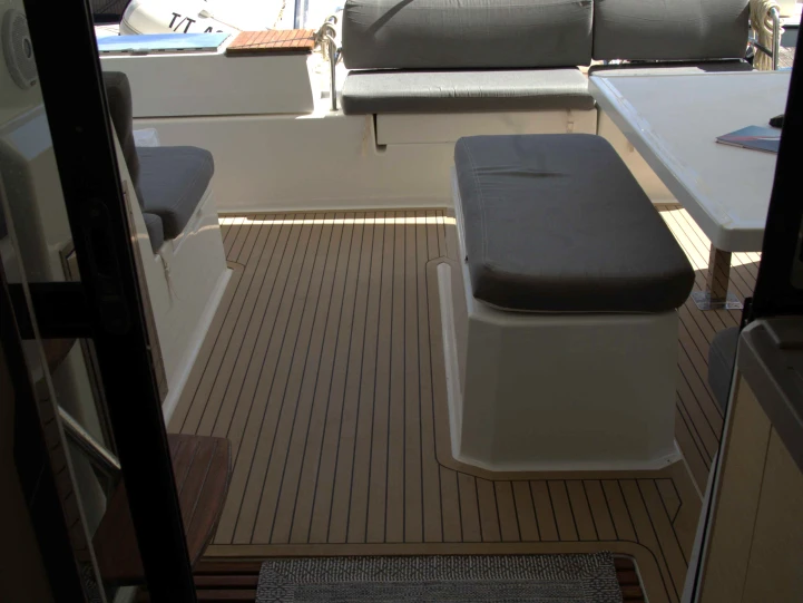 Wynajem Katamaran Fountaine Pajot z patentem 