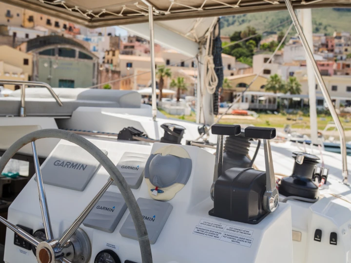 Wynajem w Castellammare del Golfo- Fountaine Pajot Fountaine Pajot Saona 47 (Wm-AC-Gen-Sol.Pan) na SamBoat