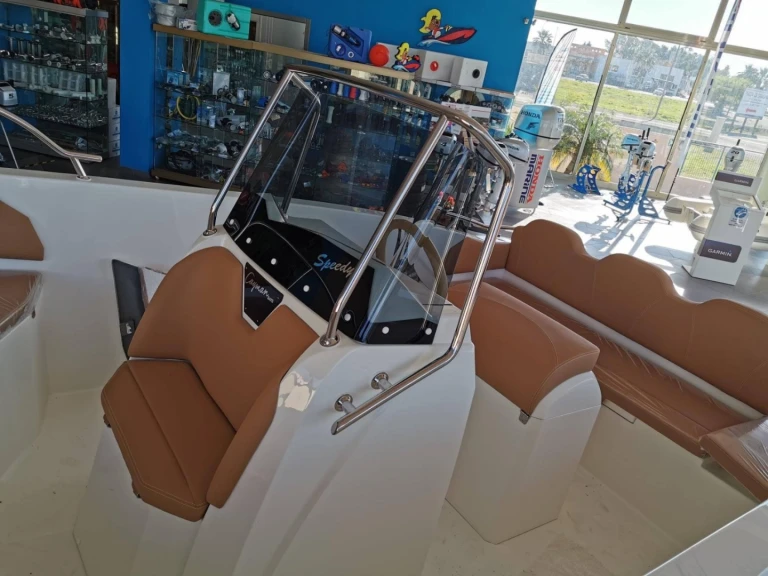Wynajem Motorówka w Cala Galdana - Cayman 585