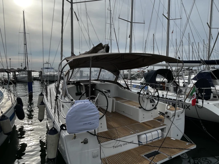 Wynajmij Żaglowiec z lub bez skippera Jeanneau w Chioggia