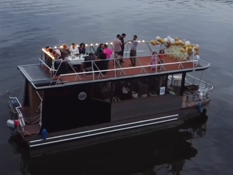 Wynajem łodzi Berlin tanio Hausboat 1150