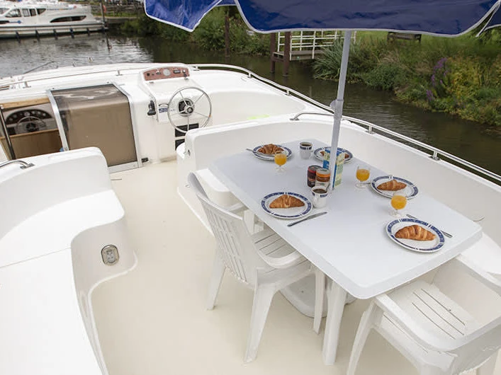 Wynajem Motorówka Le Boat z patentem 