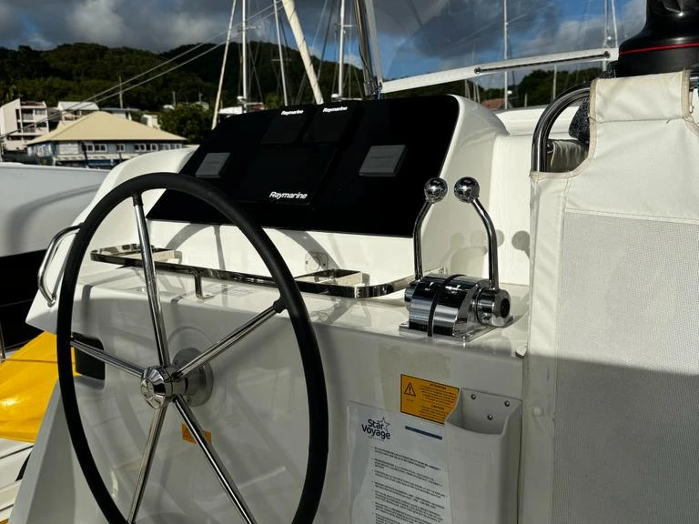Wynajem Katamaran w Le Marin - Lagoon Lagoon 42