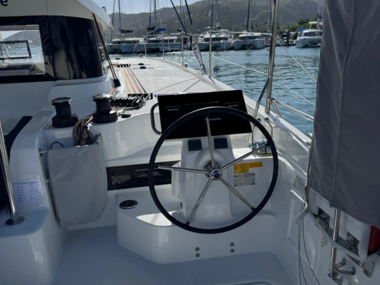 Wynajmij Excess Excess 14 w Le Marin