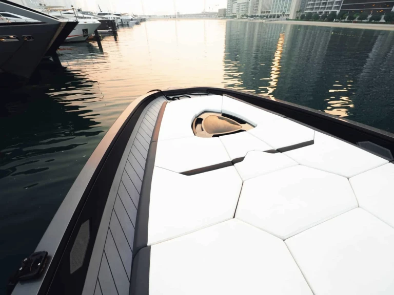 Wynajem Luksusowy jacht w Dubai Marina - Tecnomar Lamborghini 63 