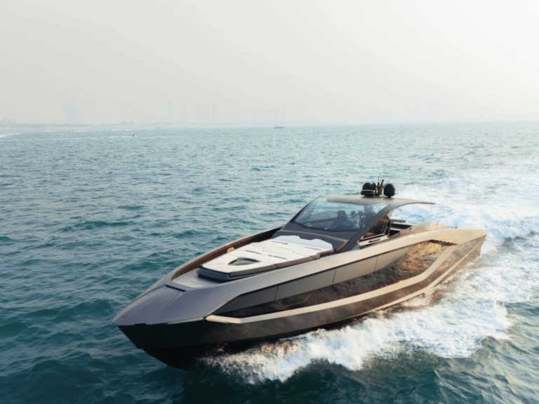 Wynajmij Tecnomar Lamborghini 63  w Dubai Marina